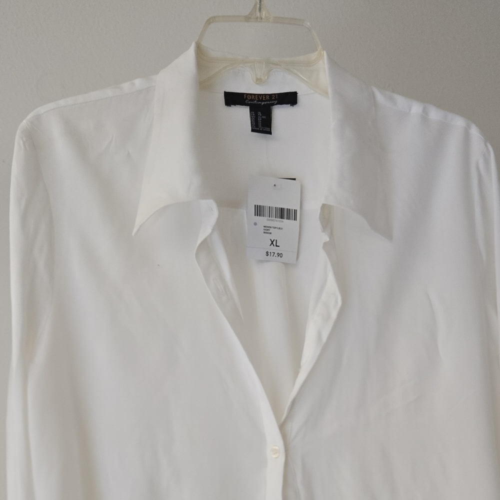Forever 21 Crisp White Collared Shirt With Ruffled Sleeve Ends SKU18